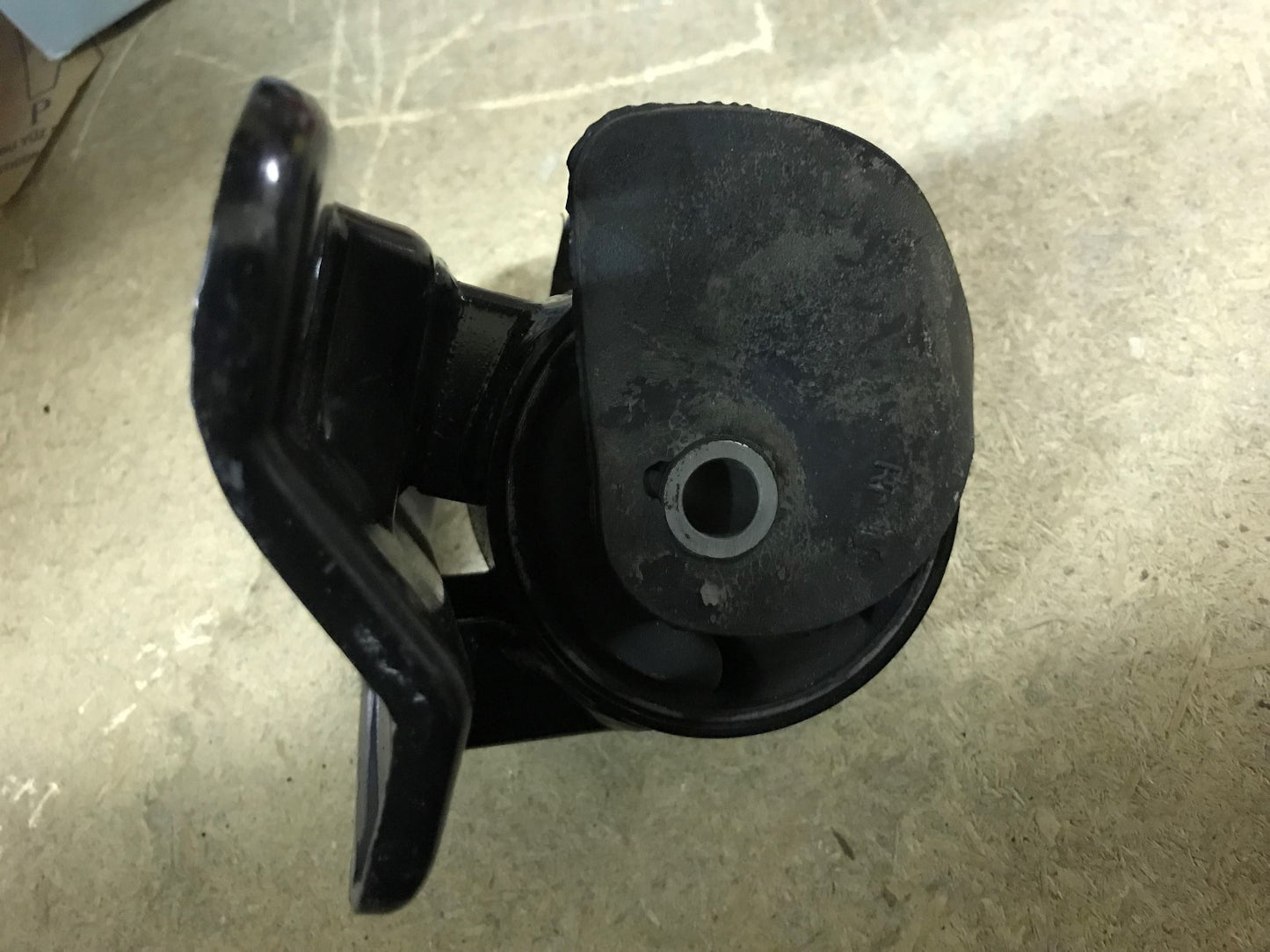 Left Engine Mount Mitsubishi Carisma 95-06 various eng sizes Blue Print ADC48093