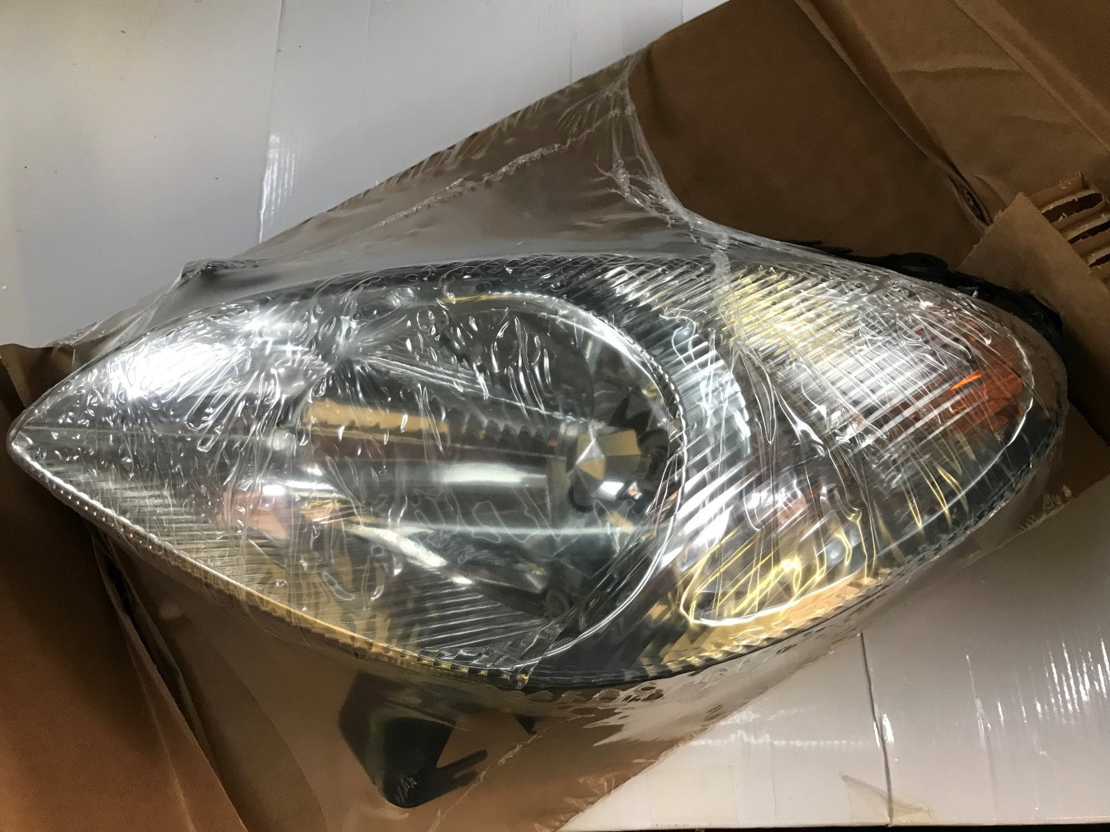 Headlight Lamp Near Side Left Hand Citroen Xsara Picasso 1999-2003 Valeo 087619