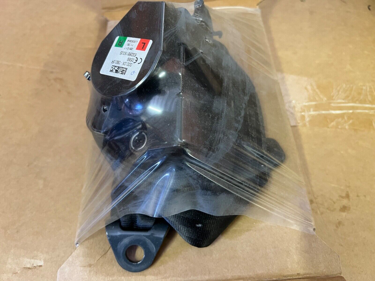 39194188 Genuine Vauxhall Rear Seat Belt Reel & Webbing fits Vauxhall Crossland