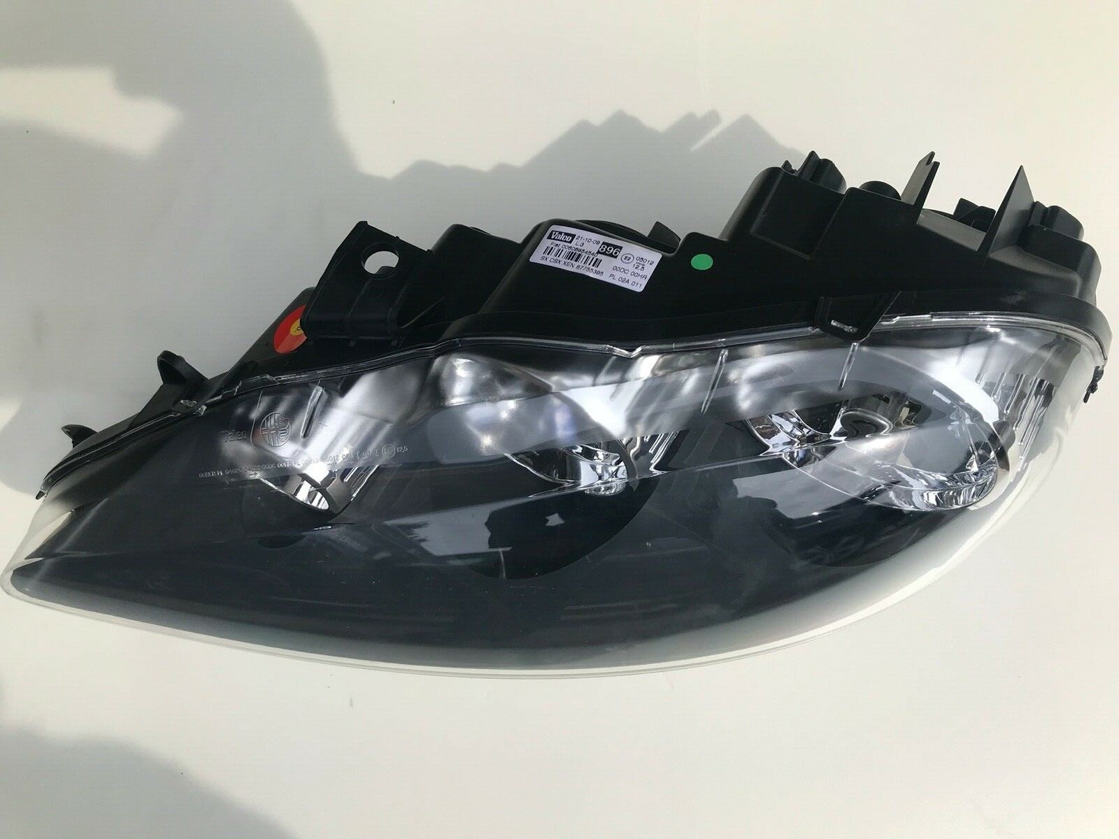 Genuine Alfa Romeo 147 60695454 Near Side Left Hand Side Xenon Headlight 