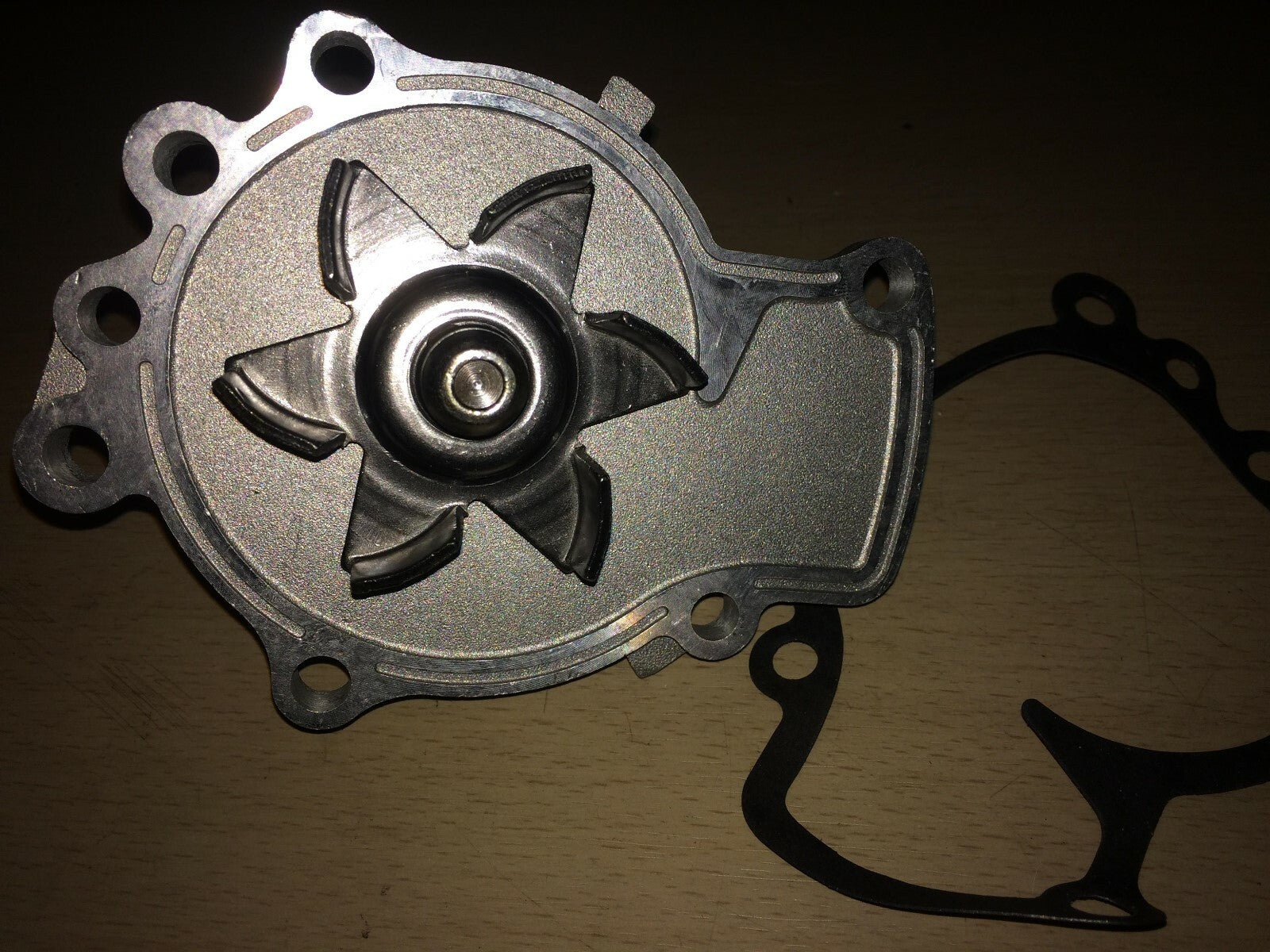 fits Nissan Almera Almera Tino Largo Primera Sunny Solid Auto N123008 Water Pump