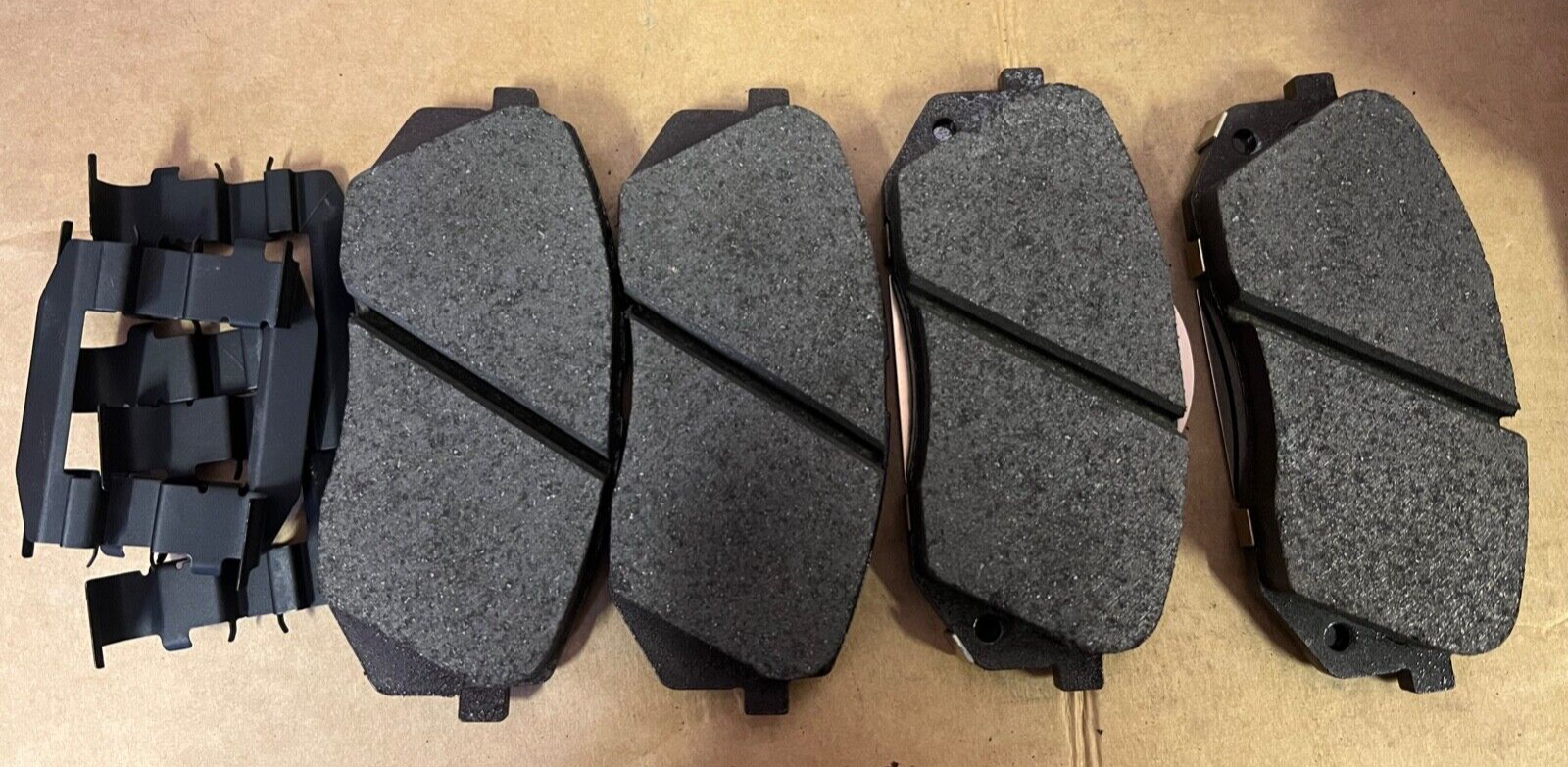 Genuine Hyundai 581012SA70 Front Brake Pad fit ix35 i40 Sonata Tucson Kia Optima