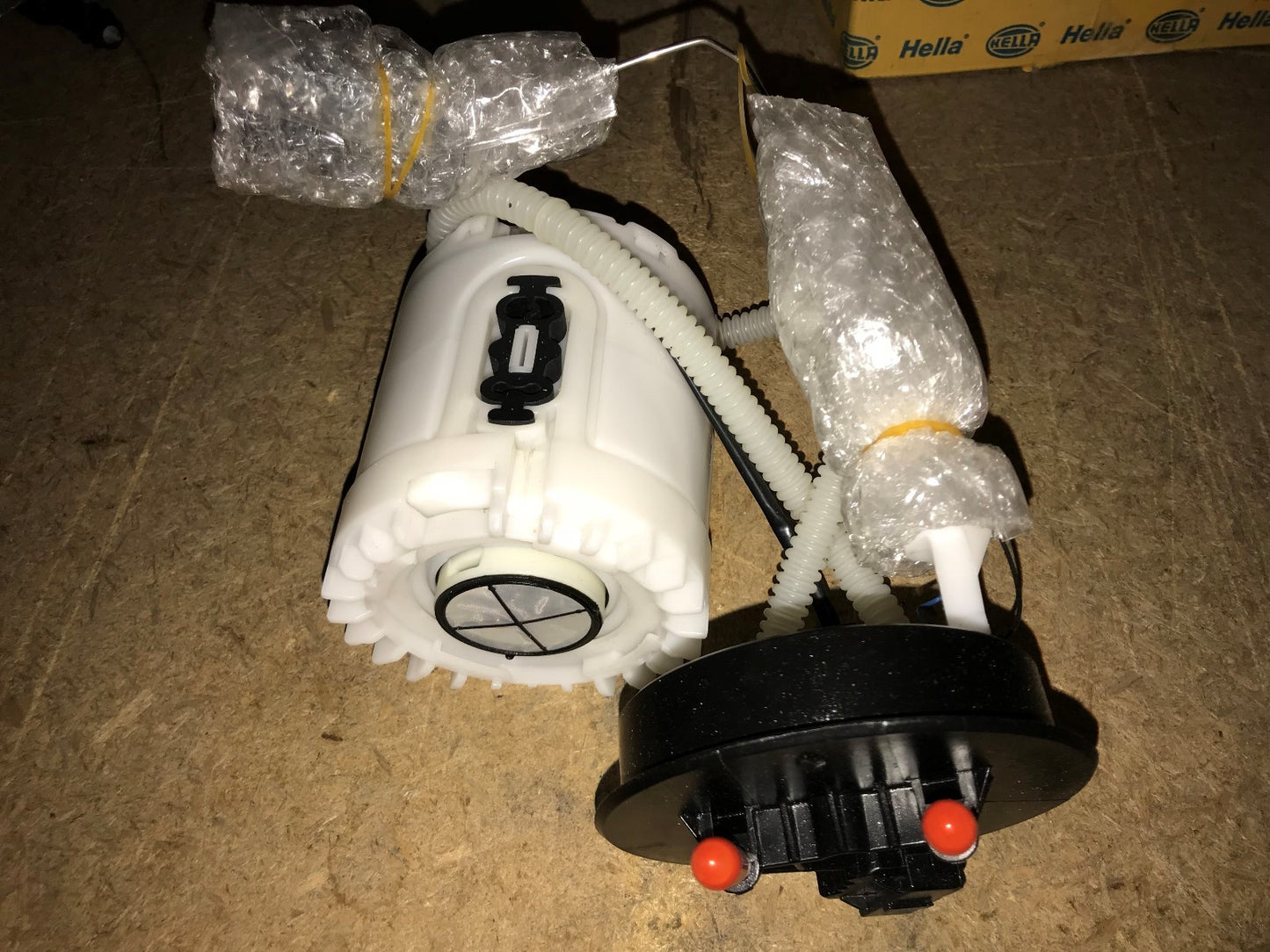 Fuel Pump & Sender VW Golf 1991-1999 Vento 1991-1998 1.4 1.6 1.8 1009190006