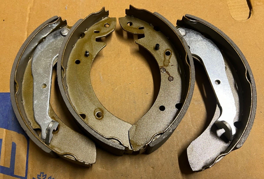 Ashika 55-05-585 Rear Brake Shoes
