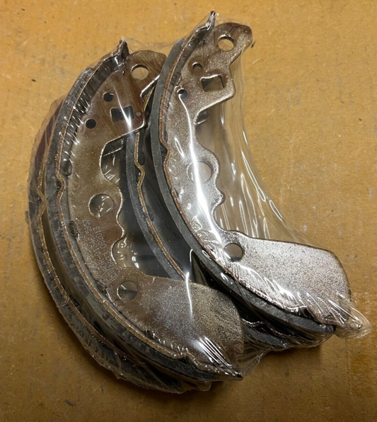 Ashika 55-08-813 Rear Brake Shoe Set fits Suzuki Swift