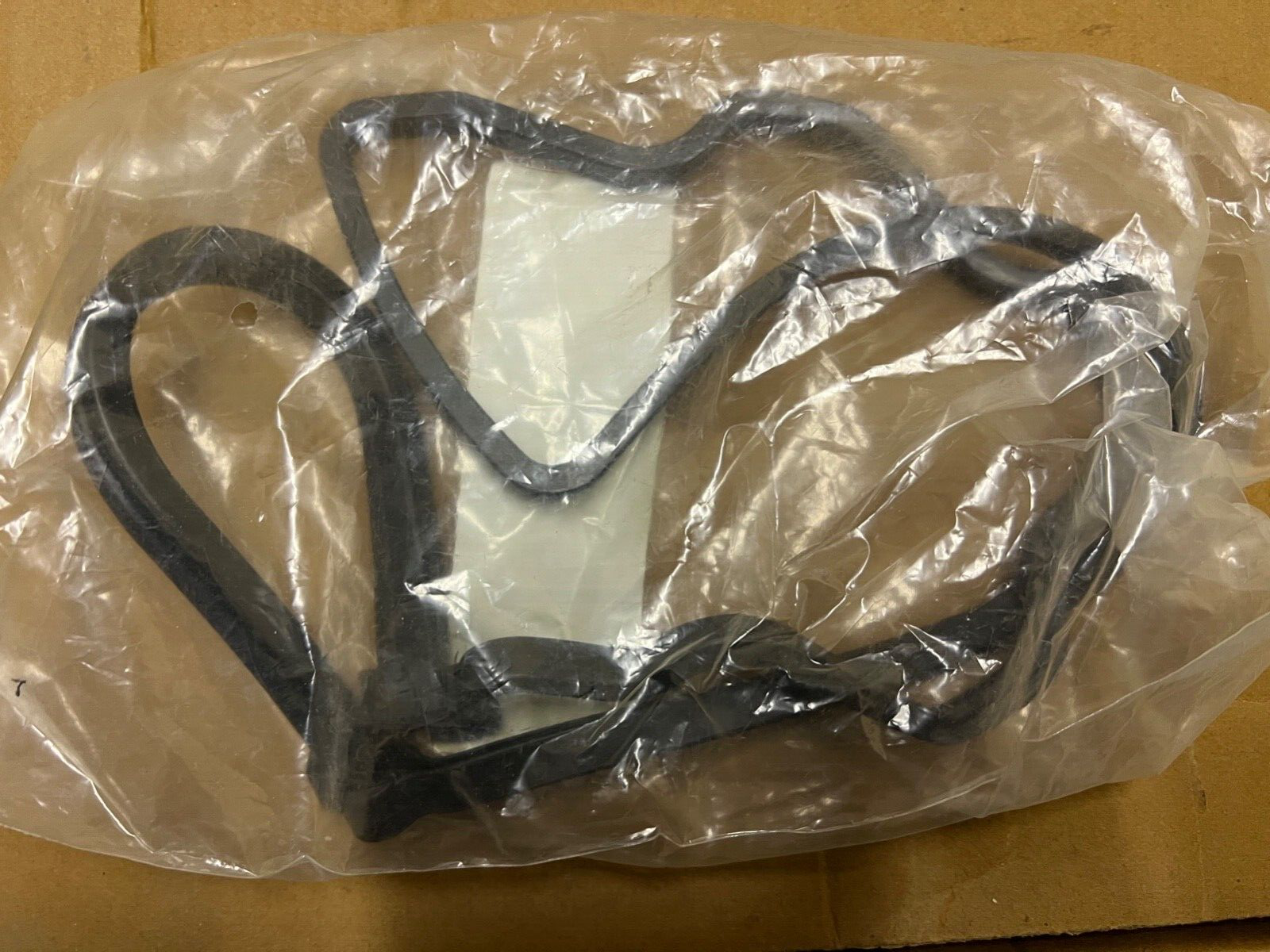 Elring 575.520 Rocker Cover Gasket fits Nissan Serena Vanette Cabstar