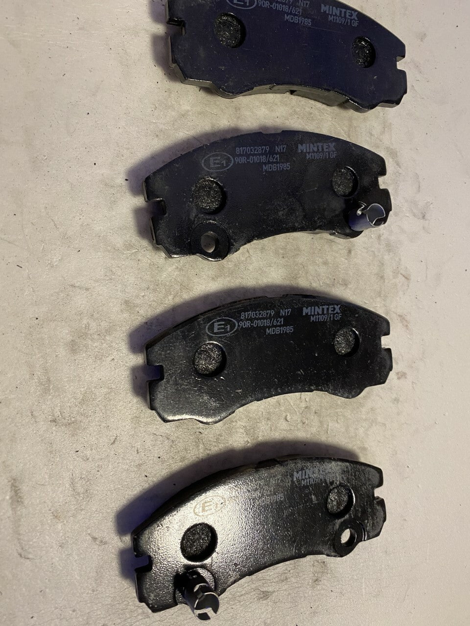 Mintex MDB1985 Front Brake Pad Set