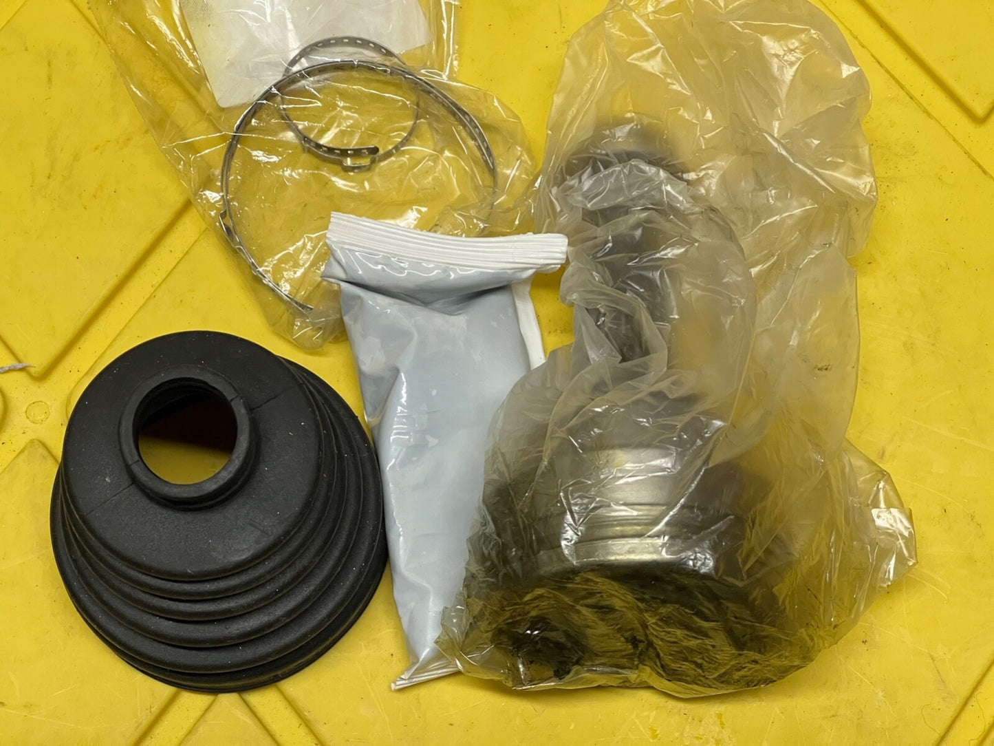 Mapco 16121 Front CV Joint Kit fits Renault Megane