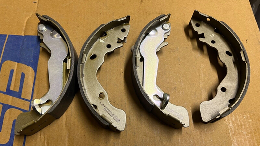 Pagid H9545 Rear Brake Shoe Set fits Hyundai Accent Matrix