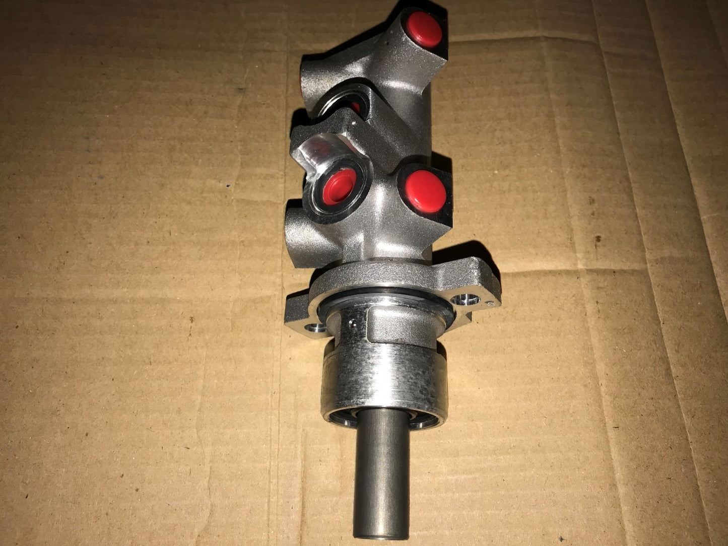 Brake Master Cylinder Ford Focus 1998-2004 Delphi LM80147