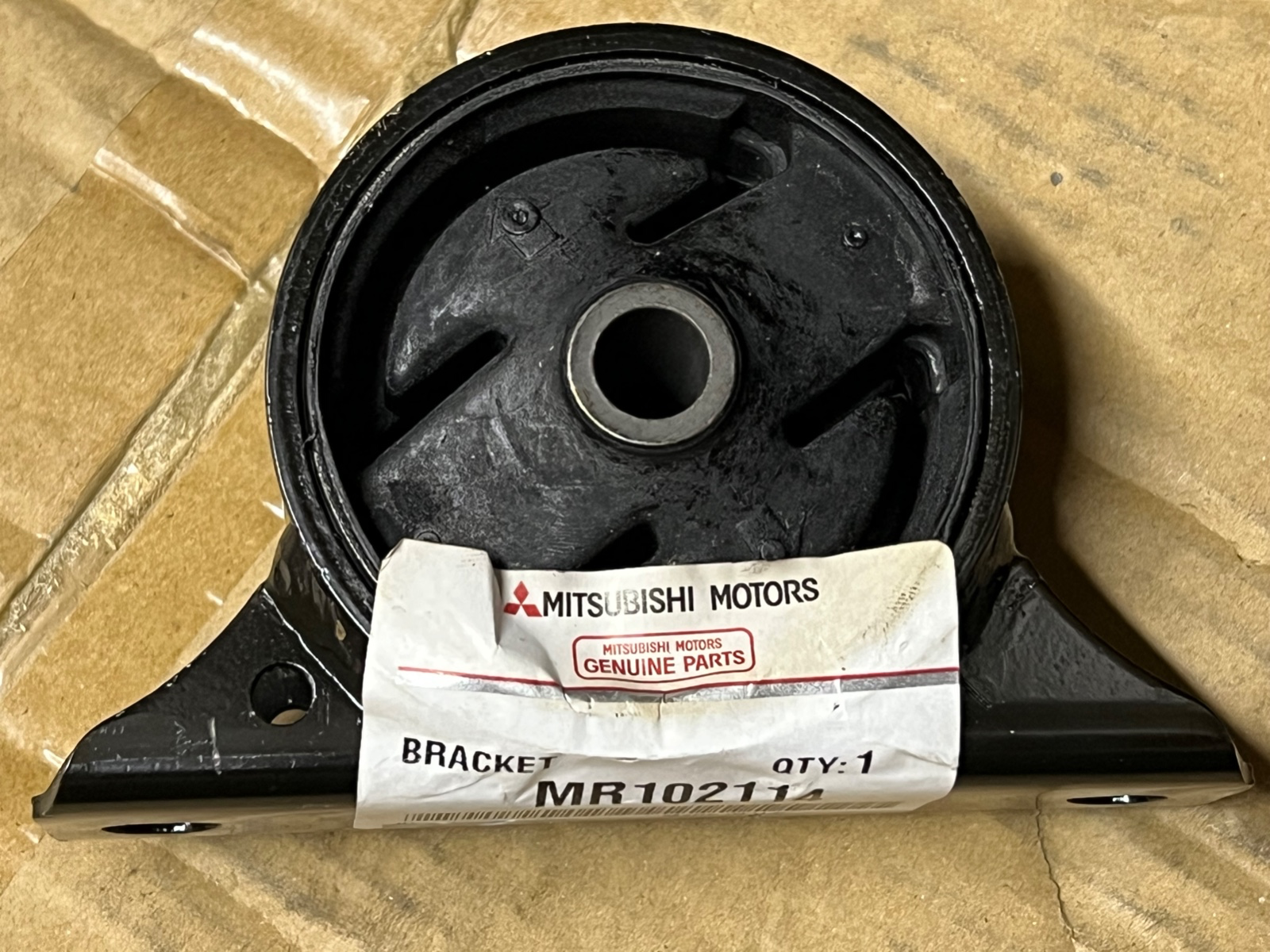 MITSUBISHI CARISMA DA 95-03 MITSUBISHI SPACE STAR DG1A DG3A Rear Engine Mount