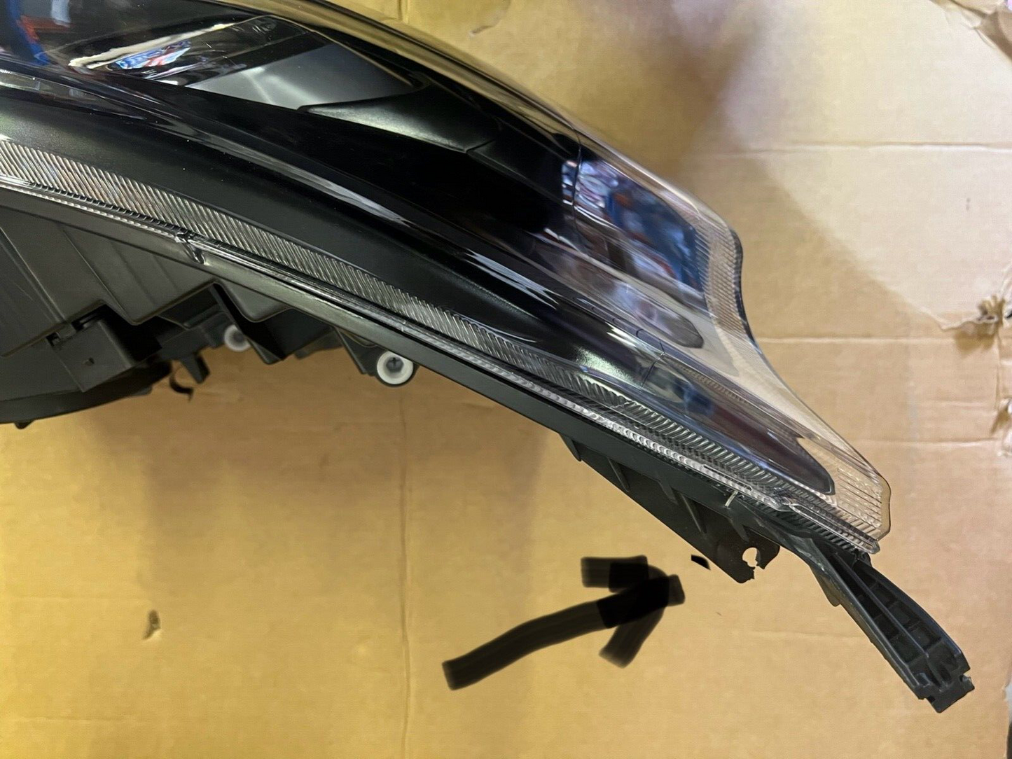 New 471593221 Off Side Headlight Lamp fits Ford Transit Customer 2016-2022