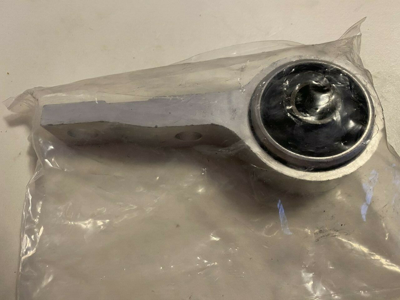 QH EMS8392 Suspension Control/Wishbone/Arm Bushing/Mount fits Nissan