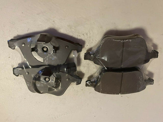 Solid Auto Q104057 Front Brake Pad Set