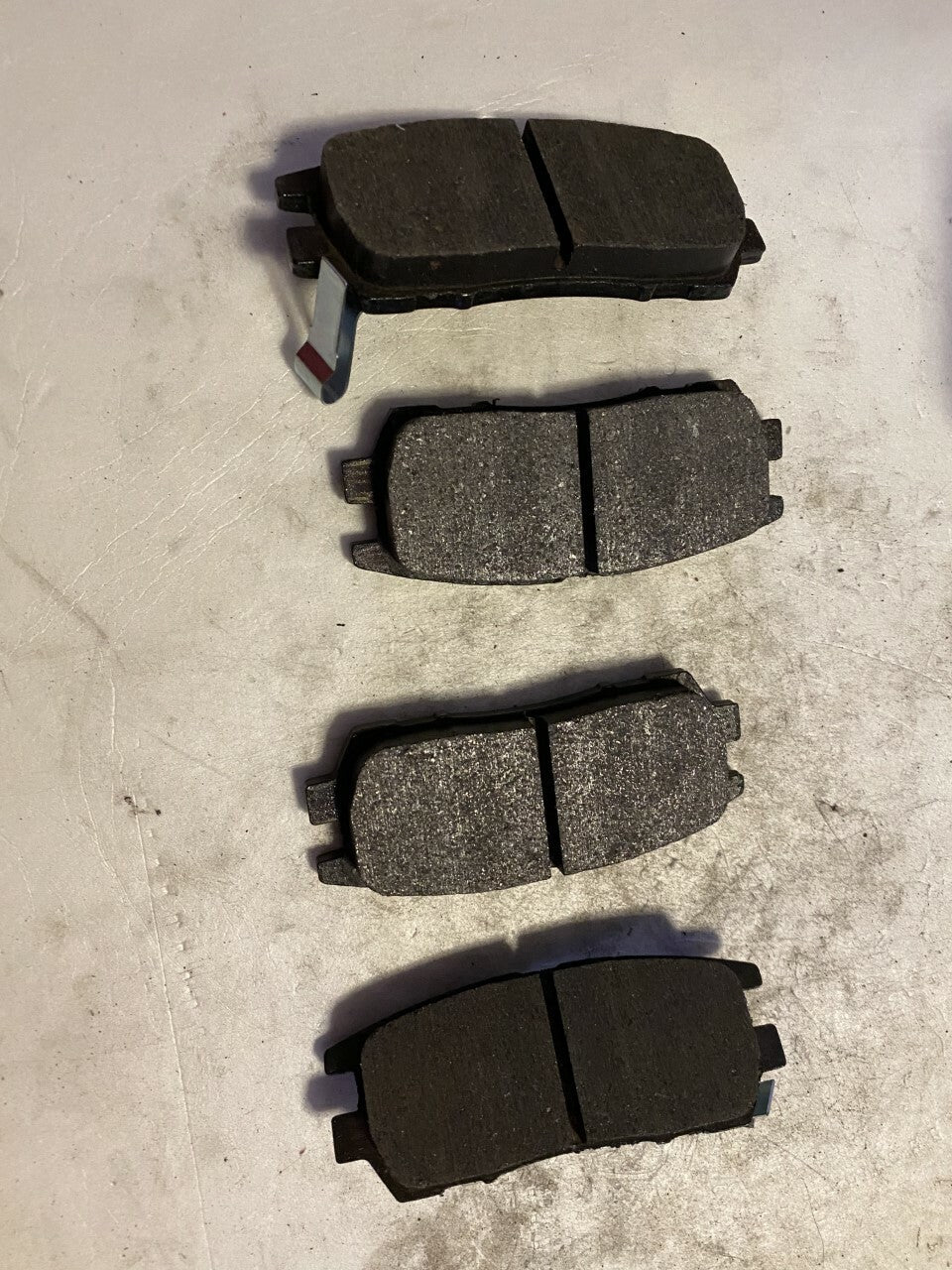 Bosch 0986461768 Rear Brake Pad Set fits Mitsubishi
