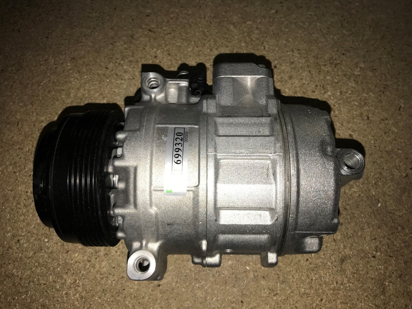 Air Conditioning Compressor Pump for BMW 5 Series E39 7 Series E38 Valeo 699320