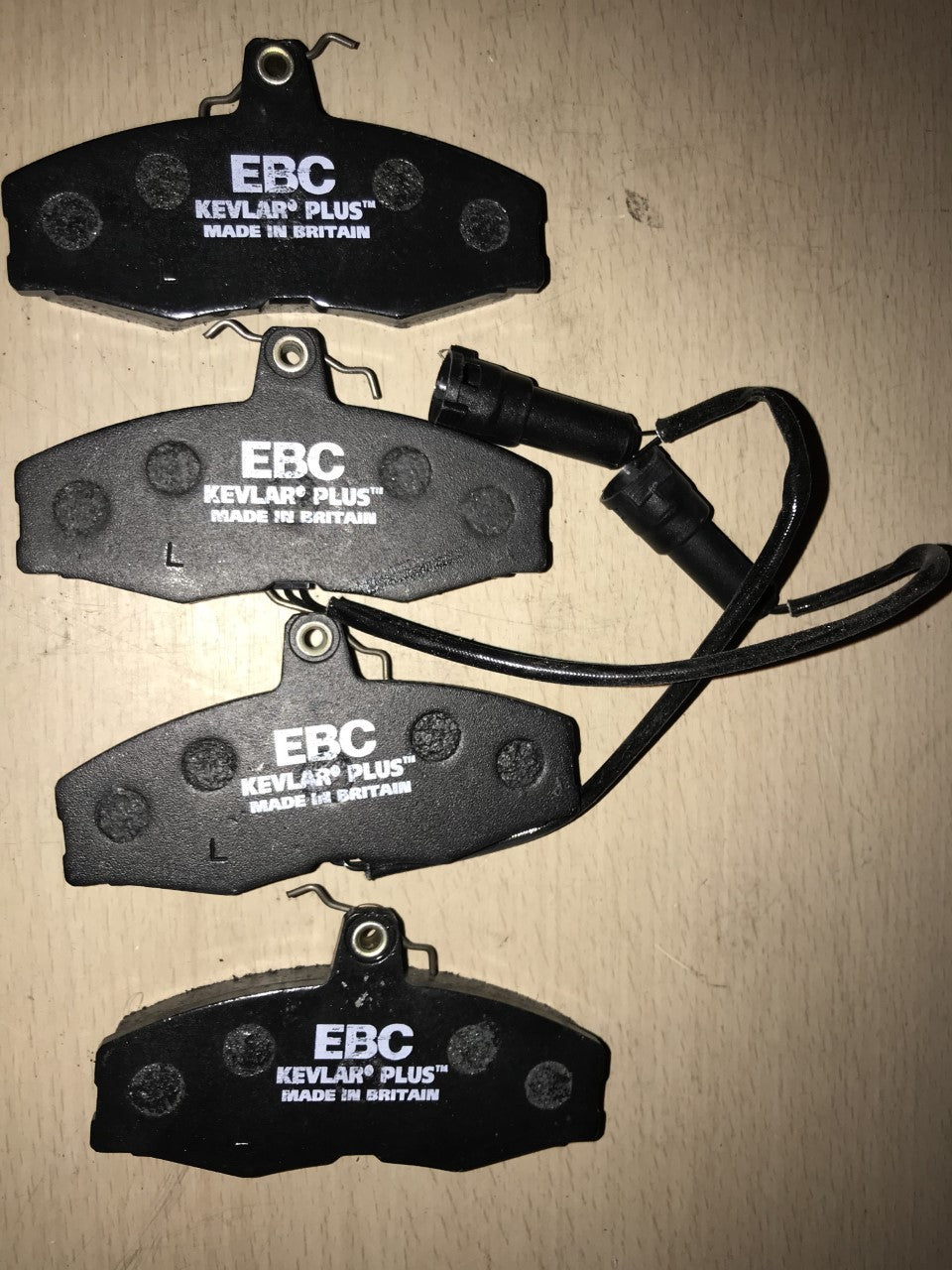 Front Brake Pads made with Kevlar Ford Sierra 1982-86 Girling Caliper EBC DP455