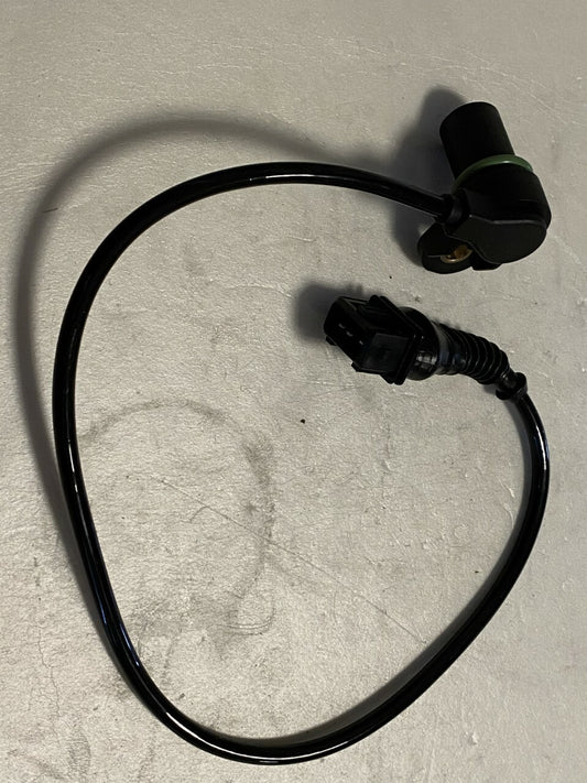 Fuel Parts CS1323 Camshaft Sensor