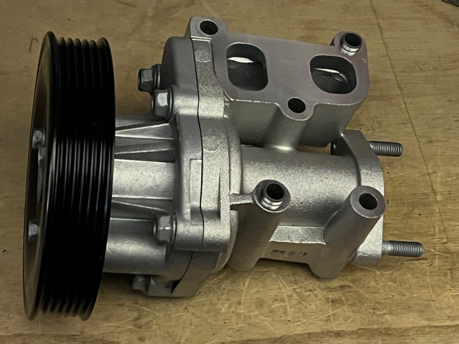 Genuine Hyundai Water Pump 251002G000