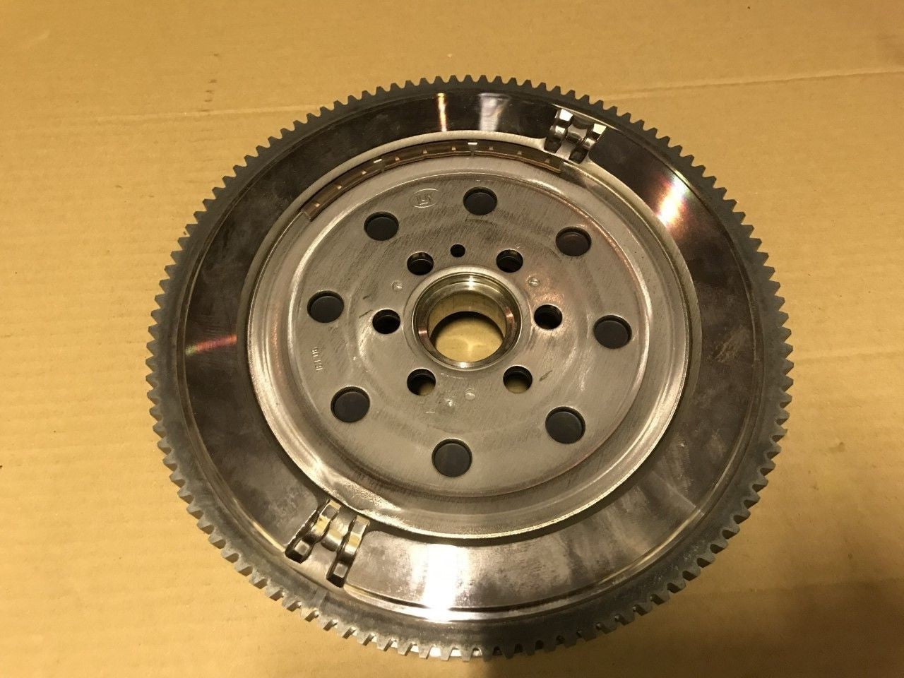 DMF Dual Mass Flywheel fits Lancia Musu 04-12 Fiat Idea 04-17 LUK 415032810