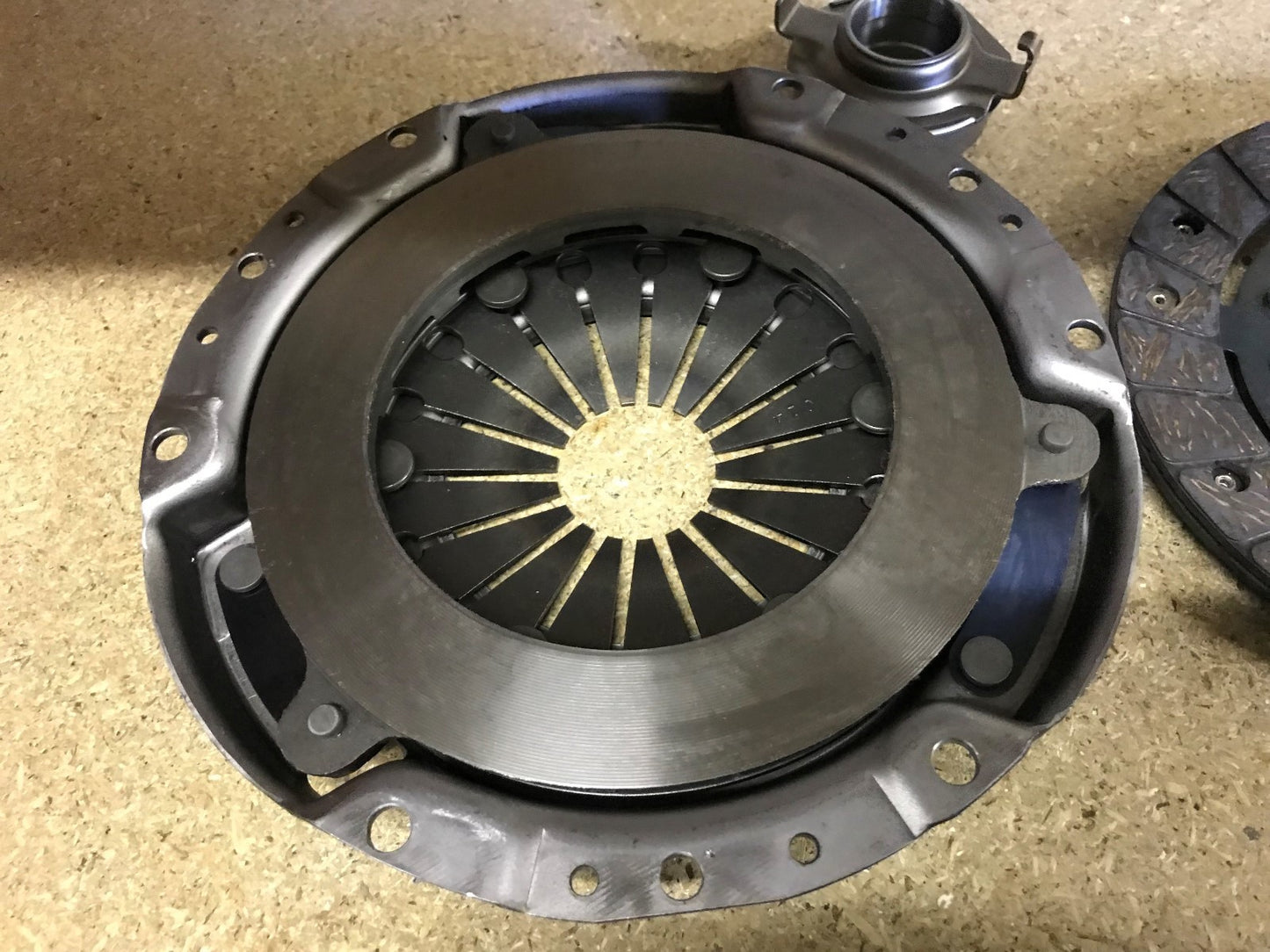 3 Piece Clutch Cover Plate Bearing Mazda 323 1980-1995 Japanparts KF-315
