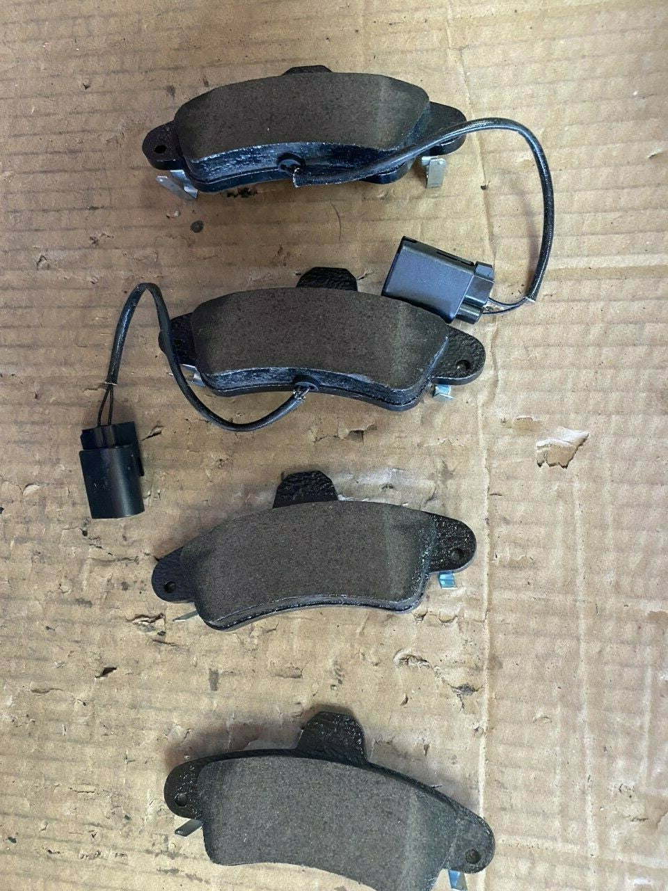 Bosch 0986424745 Brake Pad Set fits Ford