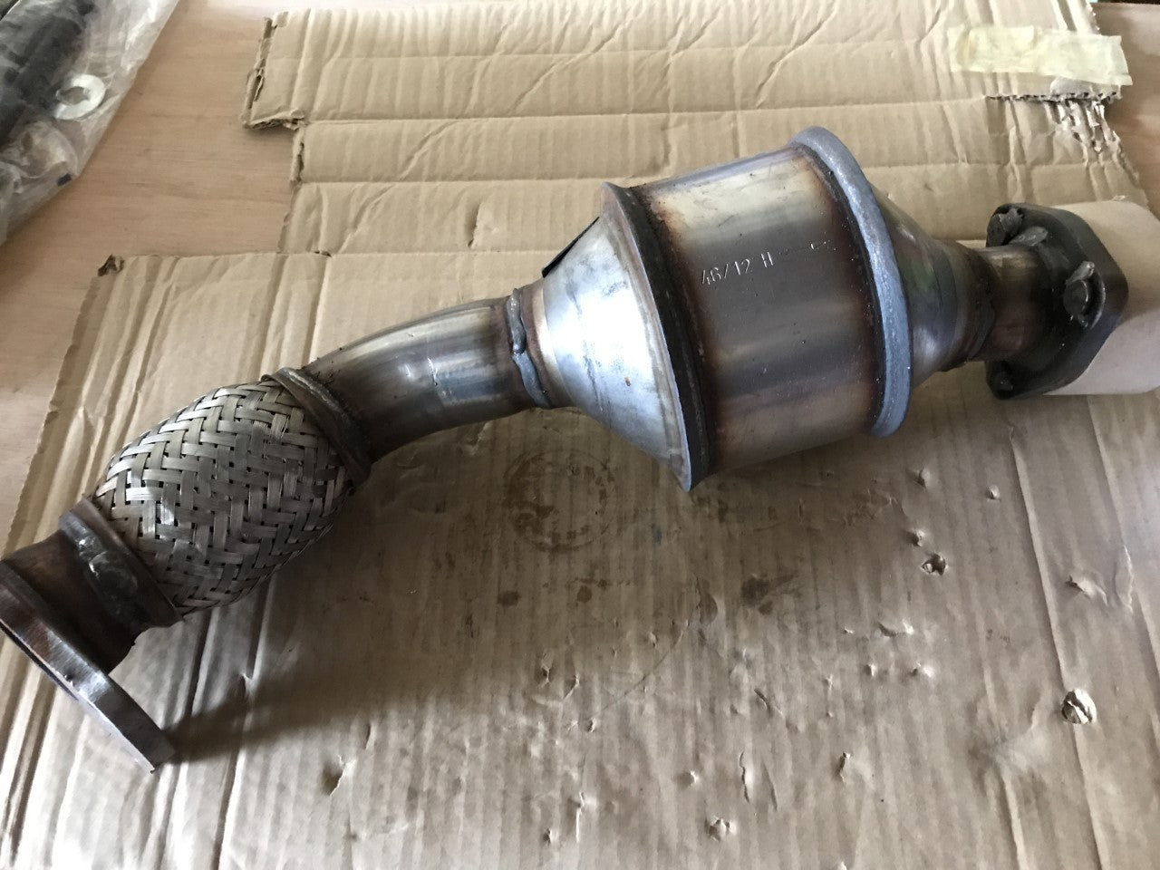 CAT Catalytic Converter Audi A4 VW Passat 90115615 3B0254200 New