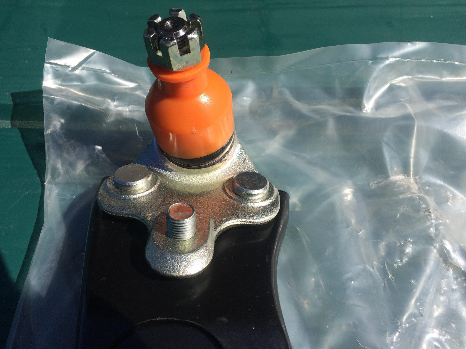 Front Lower Off Side Right Hand Toyota Carina E 92-97 T130069 Solid Auto New