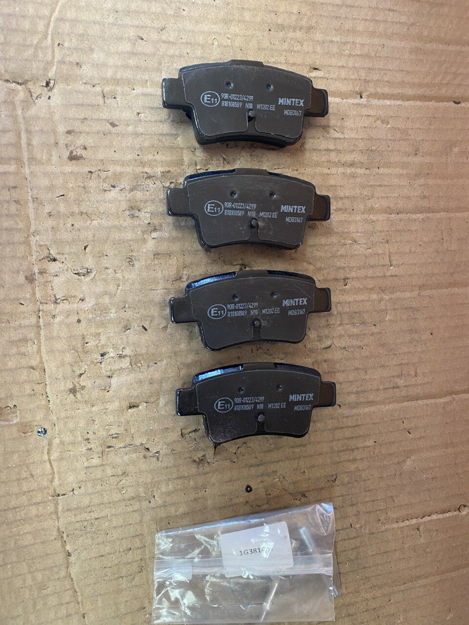 Mintex MDB3167 Rear Brake Pad Set fits Opel Vauxhall