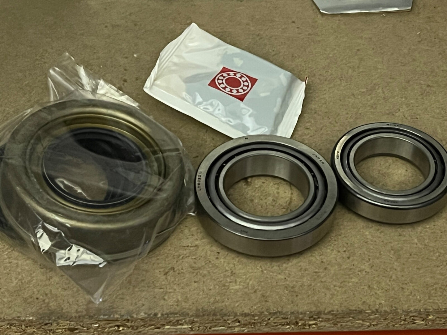 FAG 713613750 Wheel Bearing Kit fits Nissan Ford