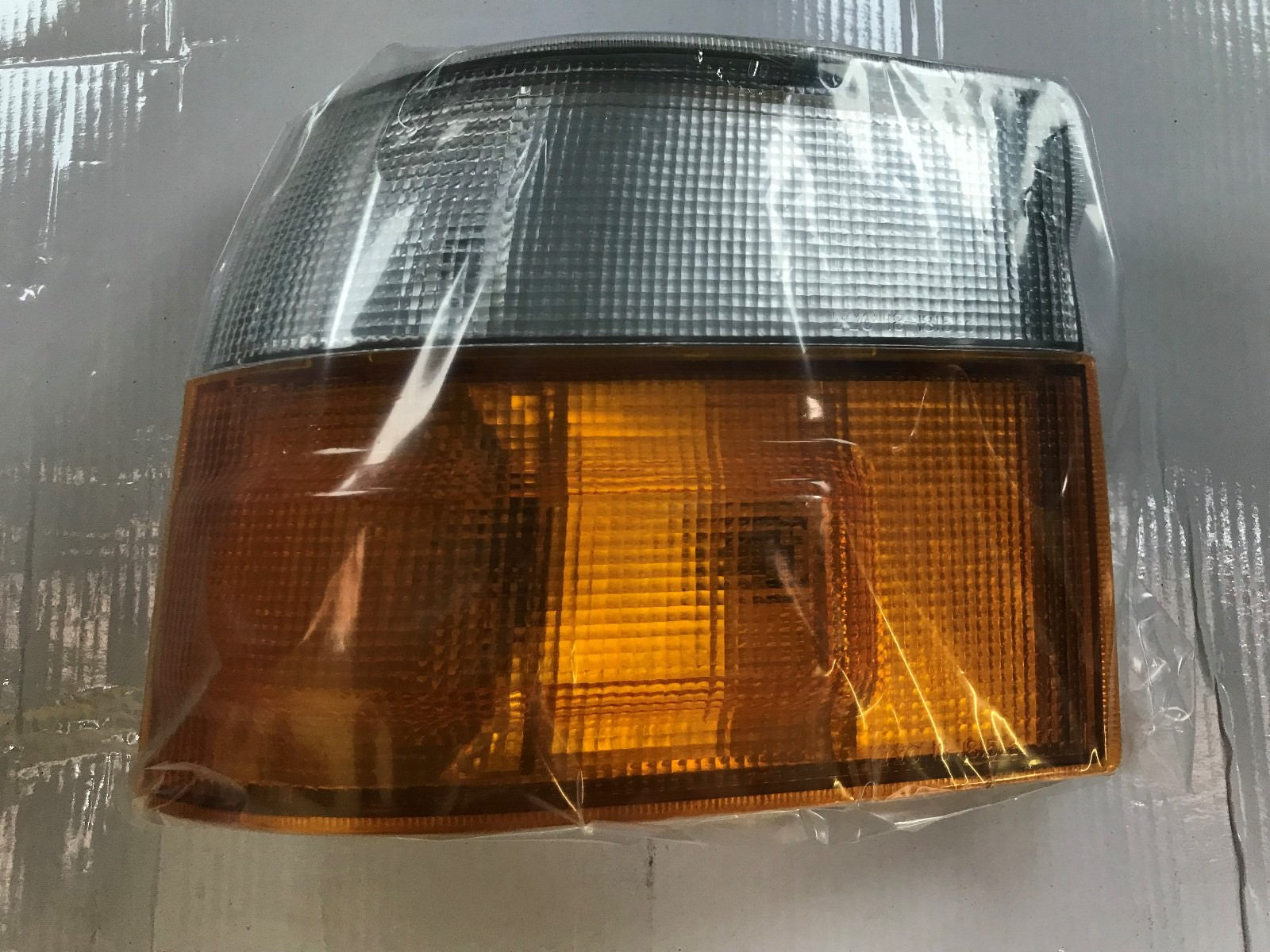 Inidicator Light Lamp Left Hand Near Side Toyota Hi Ace Hiace Van 18-1815-00-6B