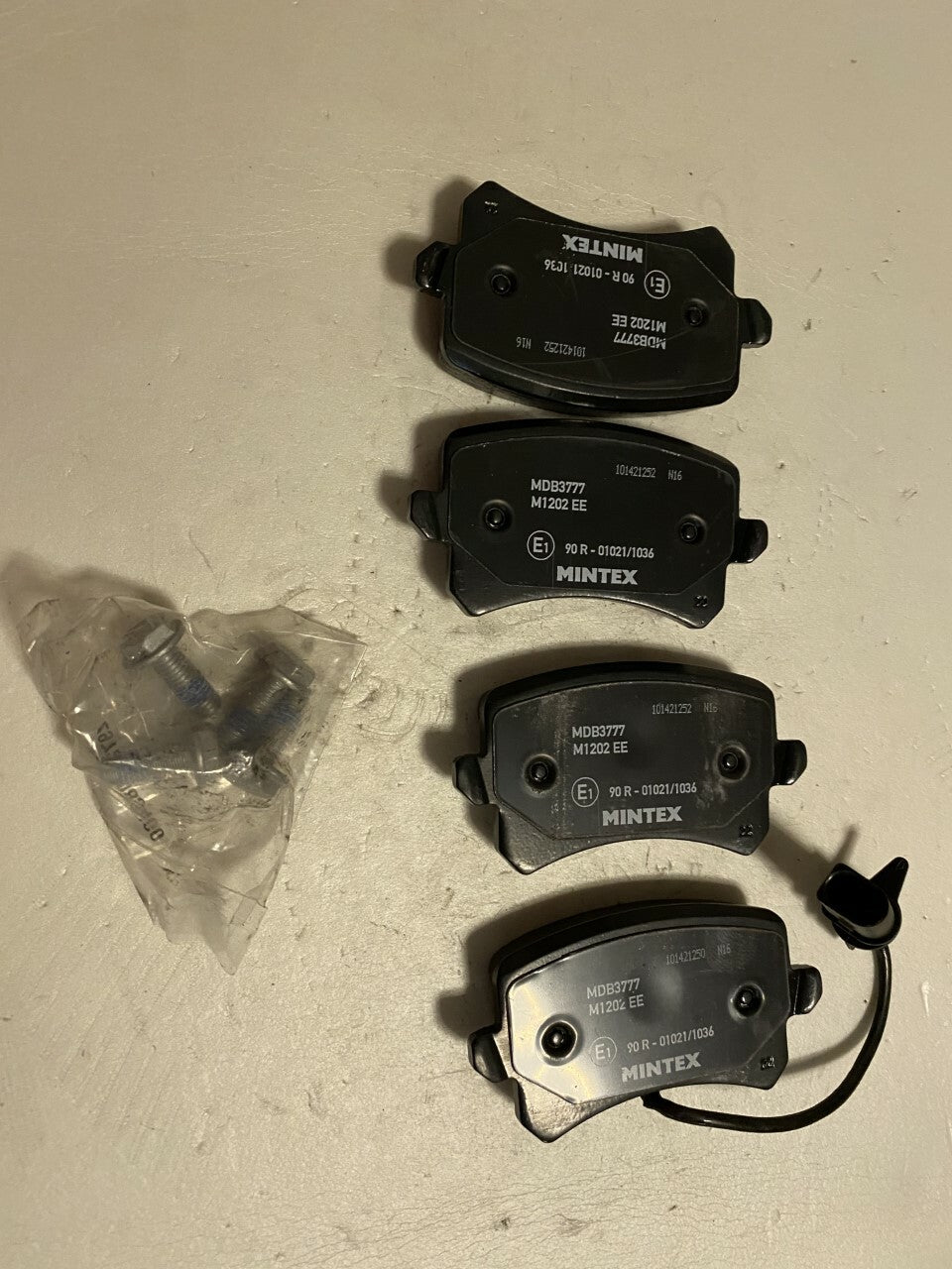 Mintex MDB3777 Rear Brake Pad Set fits Audi