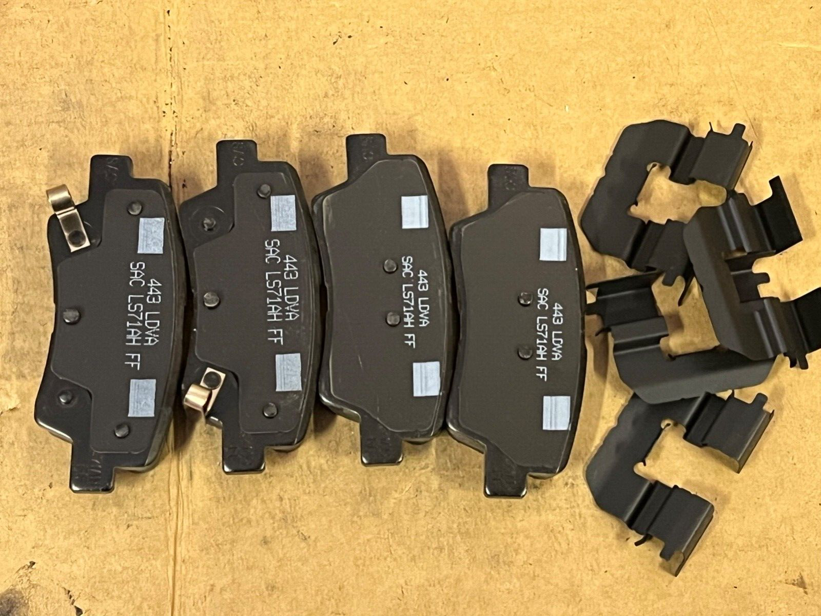 Genuine Hyundai Kia 583023ZA10 Rear Brake Pads fit Hyundai i40 Kia Carens Optima