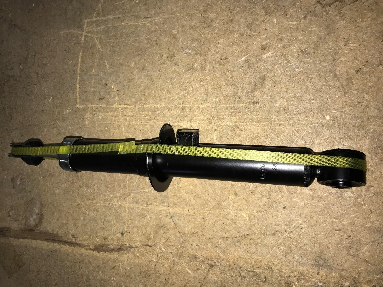 Front Off Side Right Hand Shock Absorber Kia Sorento 2002-2017 Mapco 40594