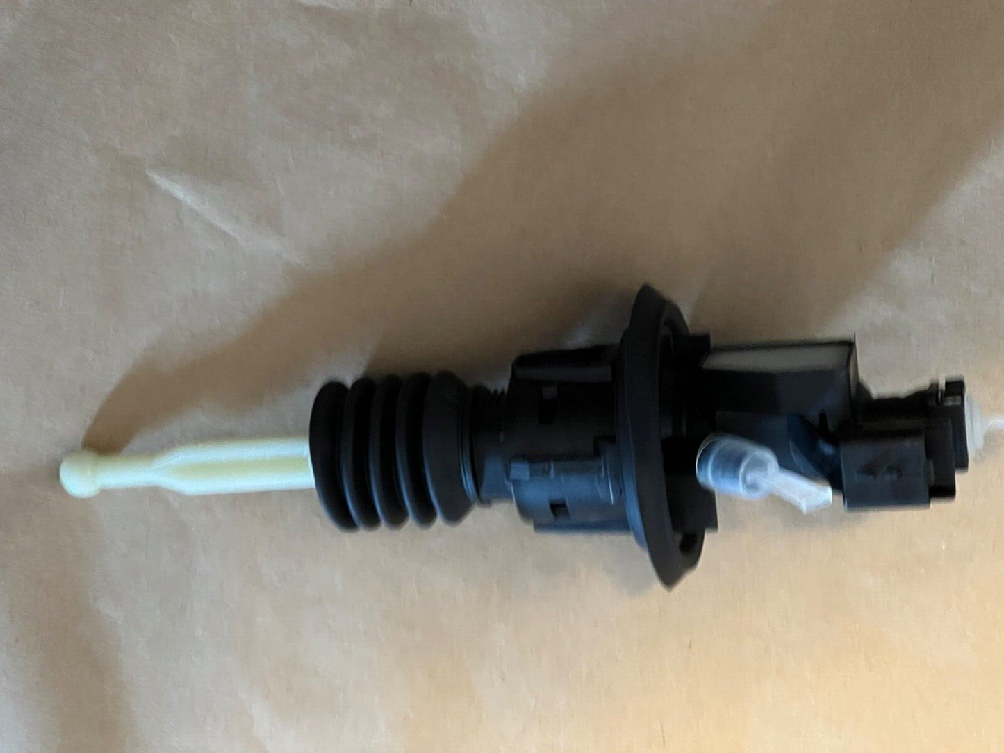 Genuine PSA 9809426080 Clutch Master Cylinder fits Peugeot Citroen Vauxhall