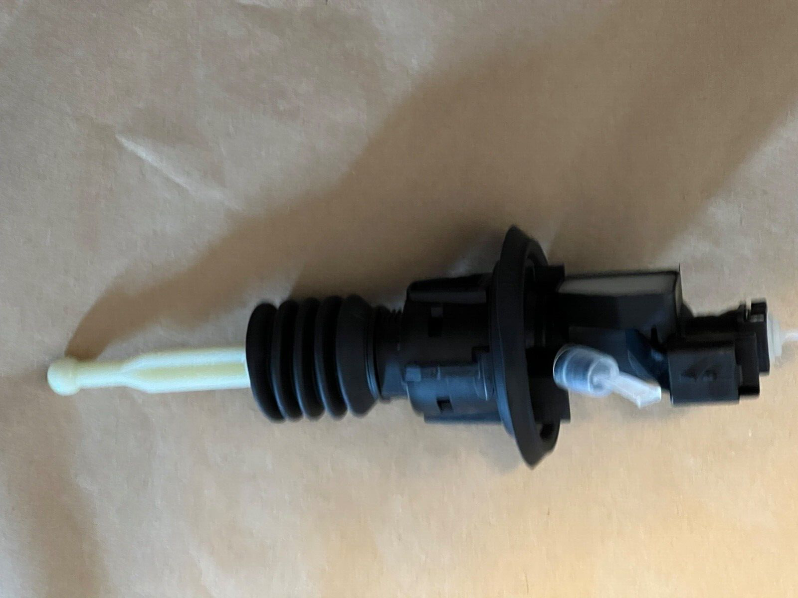 Genuine PSA 9809426080 Clutch Master Cylinder fits Peugeot Citroen Vauxhall