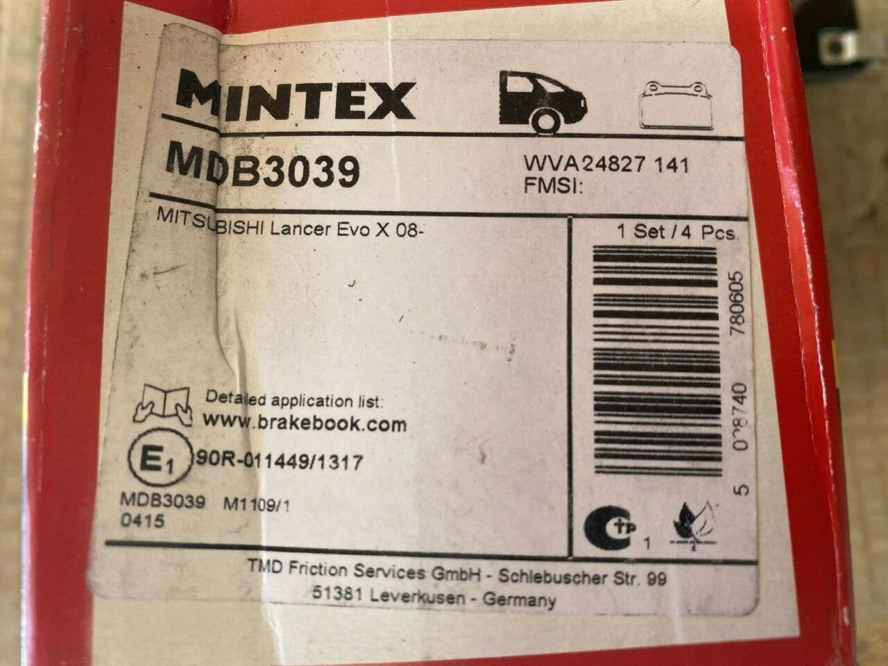 Mintex MDB3039 Rear Brake Pad Set fits Misubishi