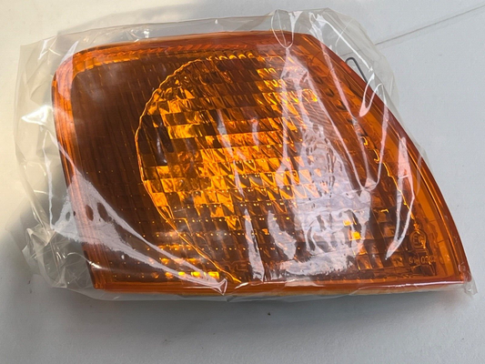 18-5103-05-2B Front Off Side Right Hand Indicator Lamp fits VW Passat 1997-2000