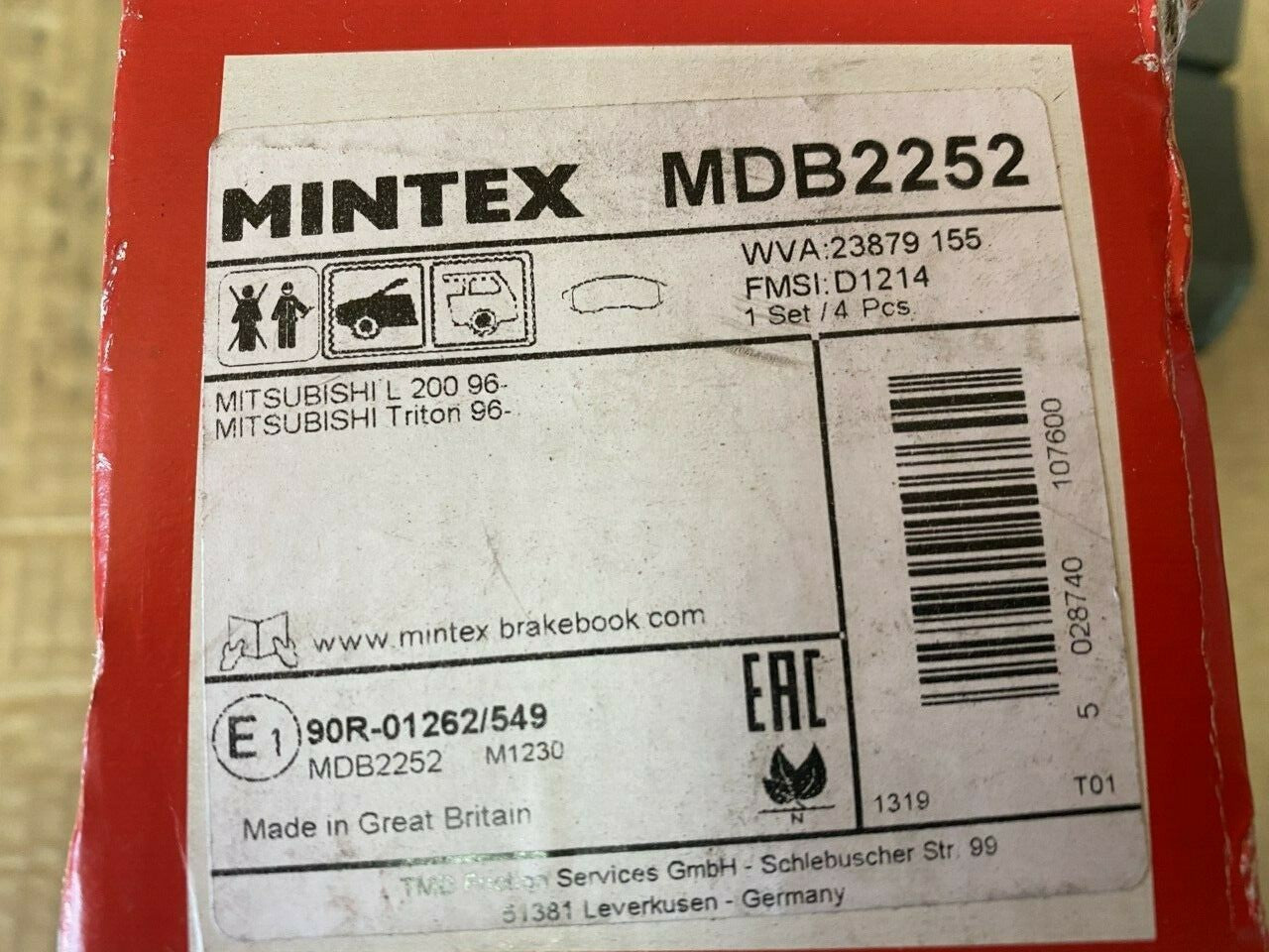 Mintex MDB2252 Front Brake Pad Set fits Mitsubishi