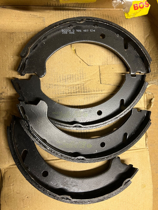 Bosch 0986487574 BS817 Rear Brake Shoe Set fits Volvo V70