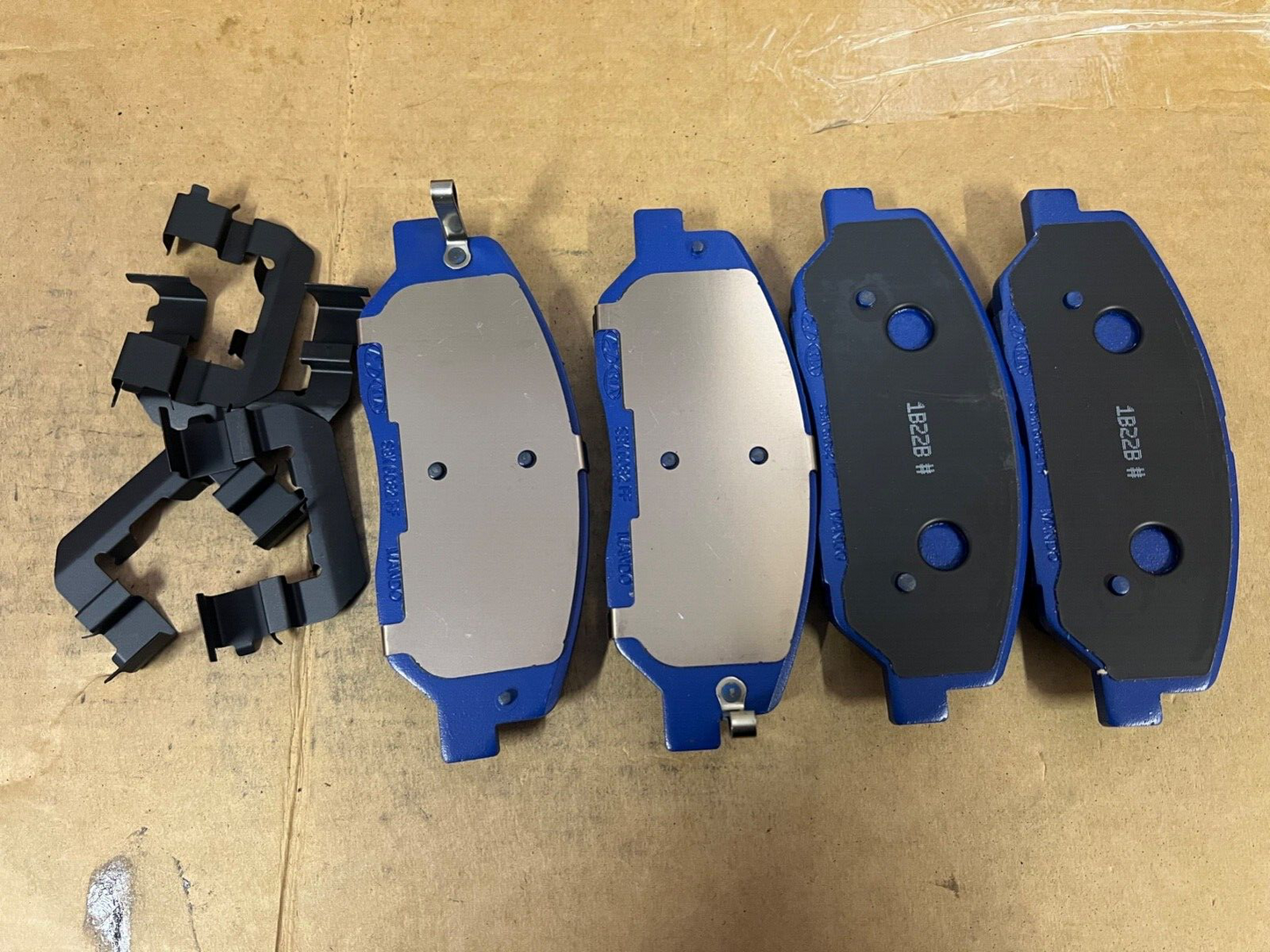 Genuine Hyundai 581012PA70 Front Brake Pad Grand Santa Fe Genesis Kia Sorento