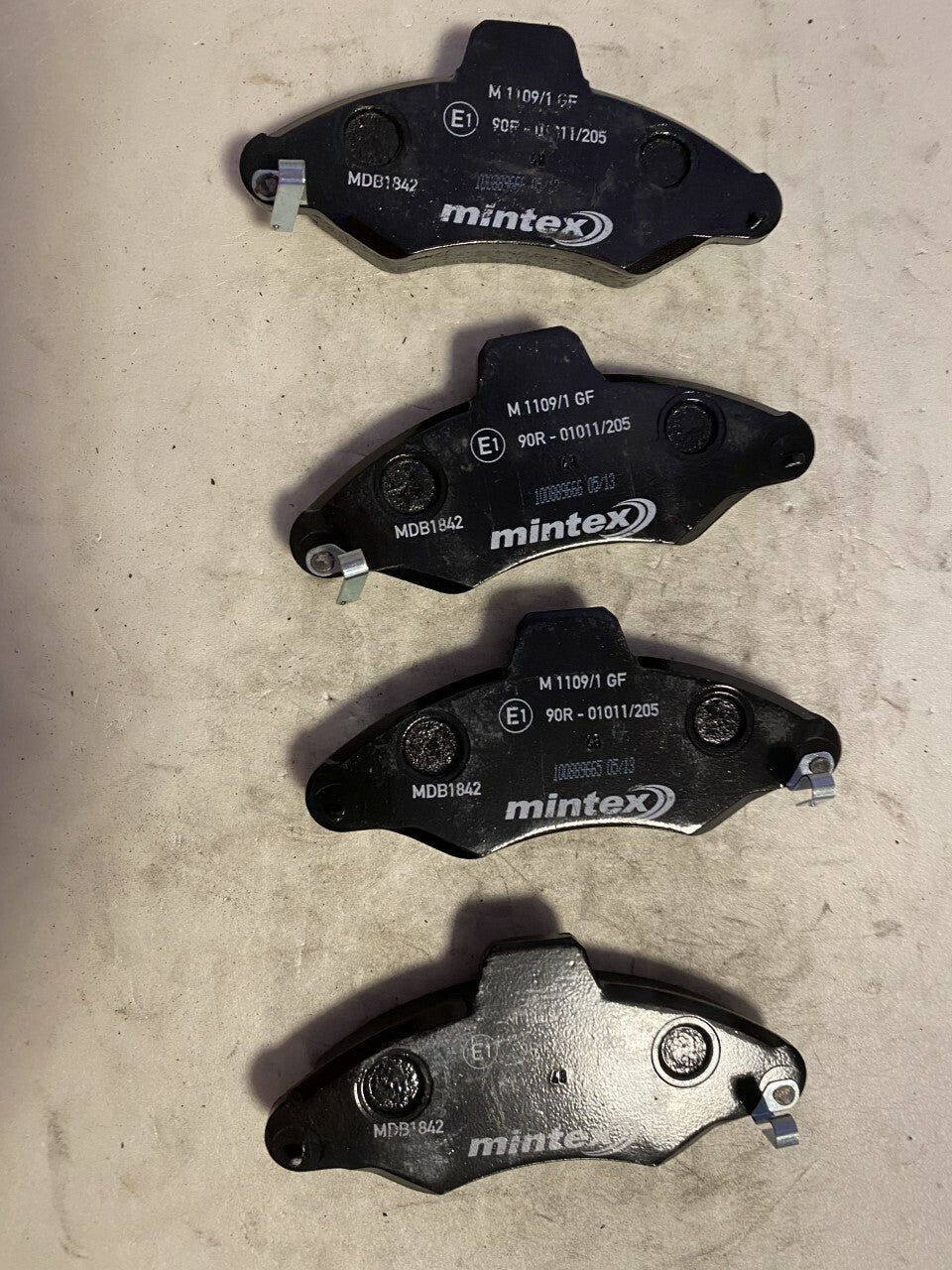 Mintex MDB1842 Front Brake Pad Set
