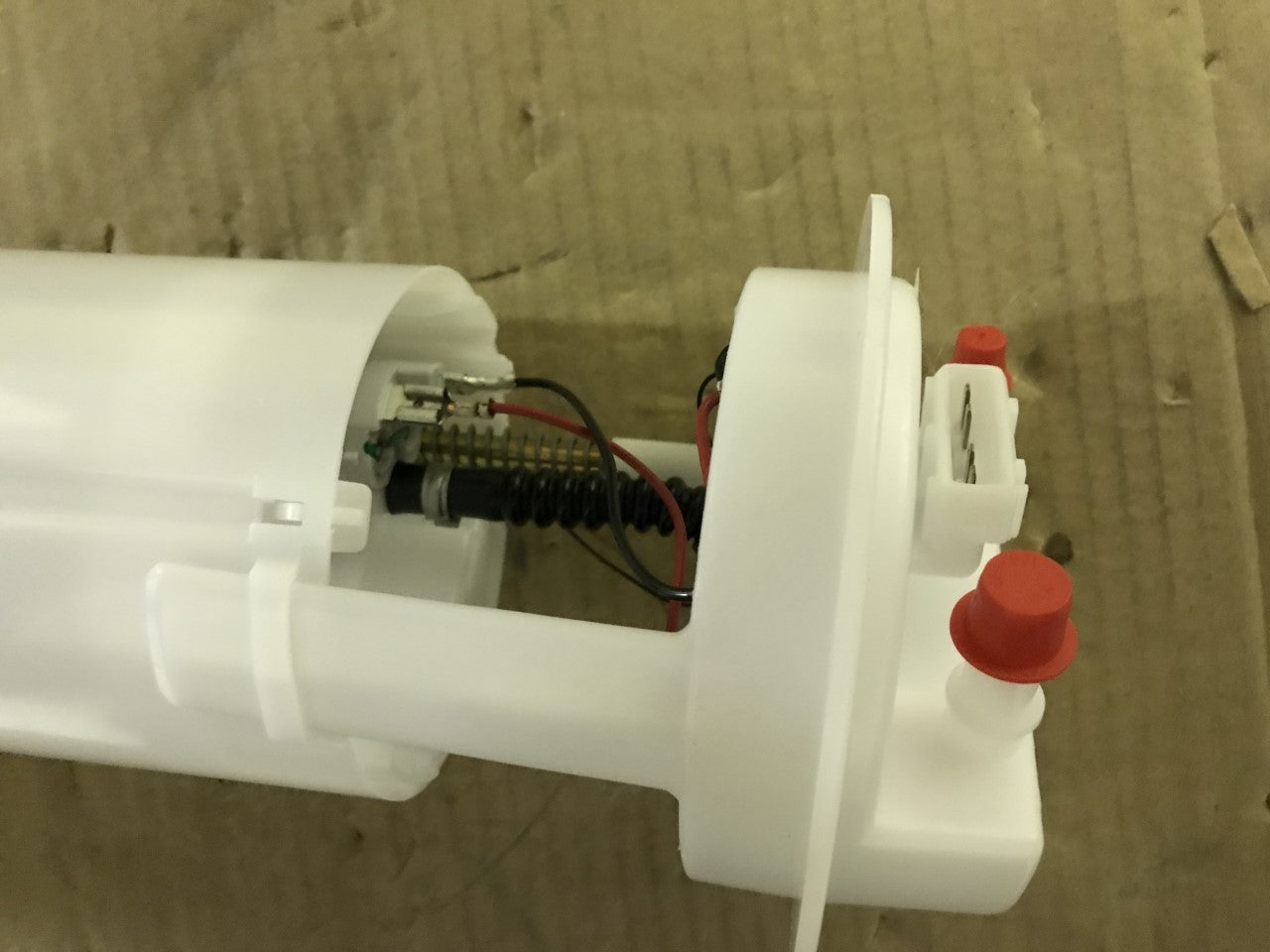 Fuel Petrol Pump Citroen Berlingo Peugeot Partner / Partner Space 96-03 SUA368