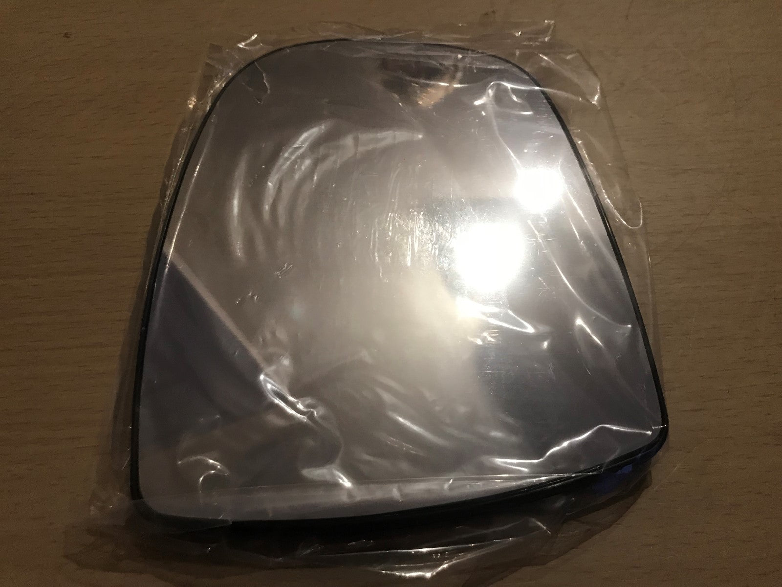 Left Hand Side Passenger Side Wing Mirror Glass Vauxhall Vivaro GGM1037