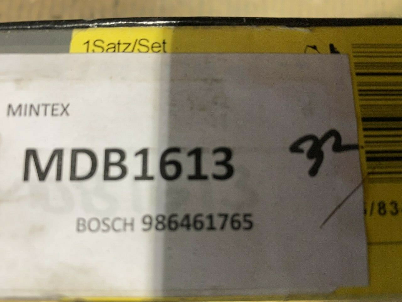 Bosch 0986461765 Brake Pad Set fits Renault