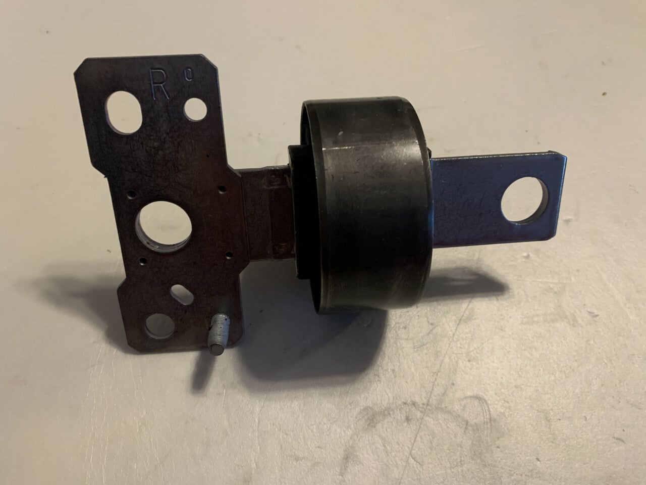 QH EMS8551 Suspension Control/Wishbone/Arm Bushing/Mount fits Ford