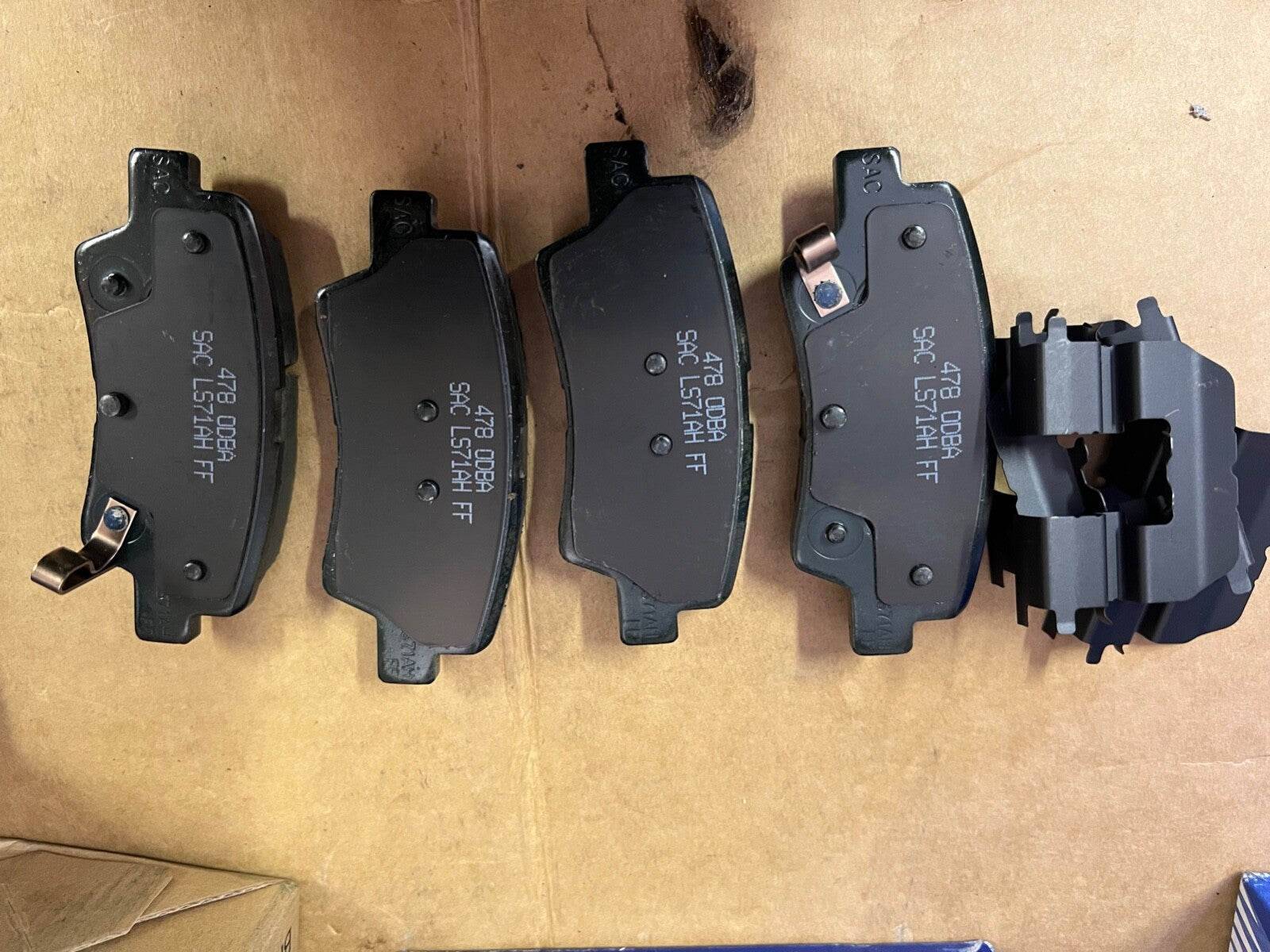 Genuine Hyundai 583023ZA70 Rear Brake Pads fit i10 i20 i30 i40 Ioniq Kona & Kia