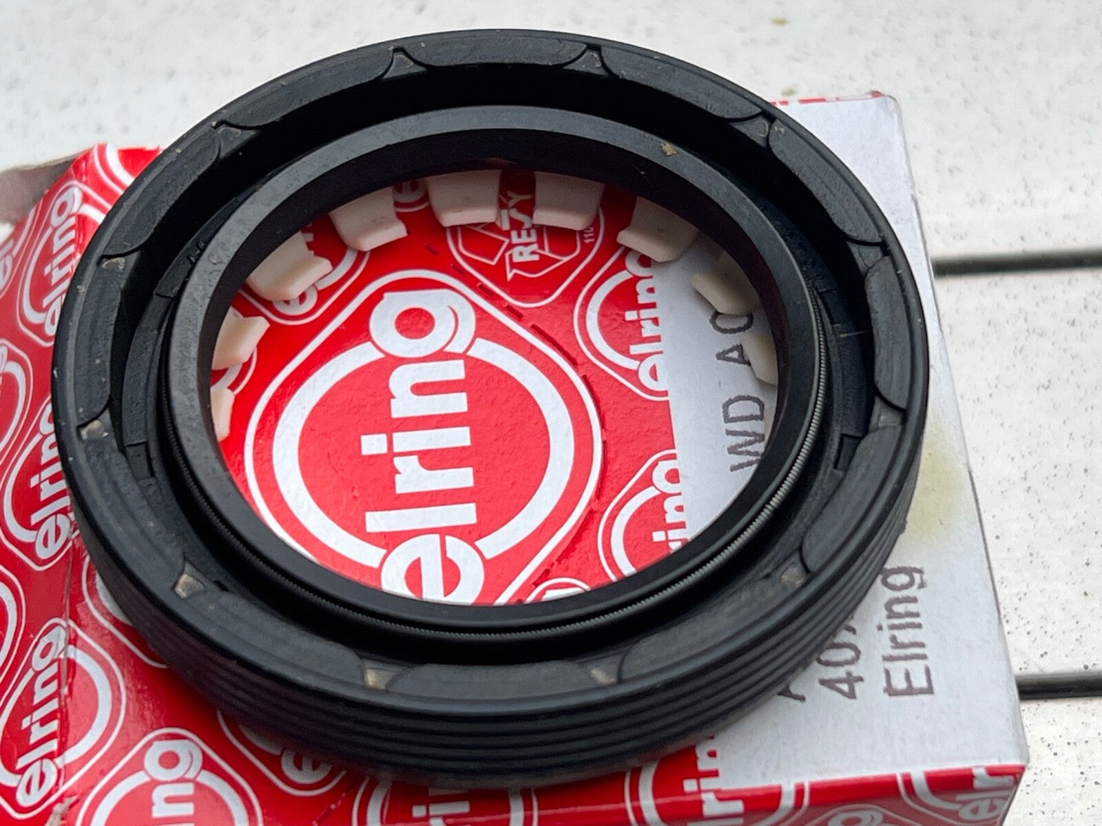 ELRING Driveshaft Seal Differential Seal Ring 128.250